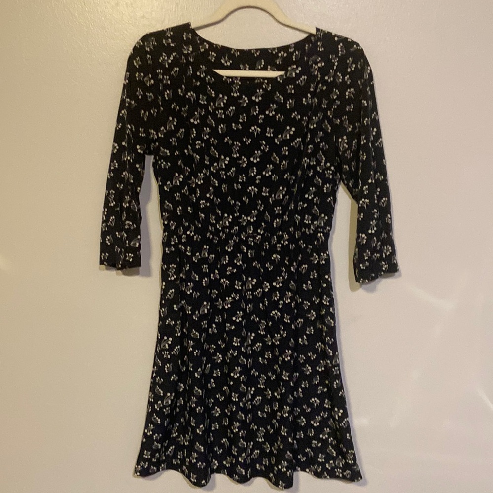 Gap Black & Beige Floral Mini Dress 3/4 Sleeves SZ M pockets Like New, Cute! - Picture 1 of 11